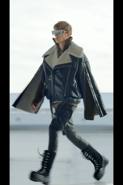 Look 2